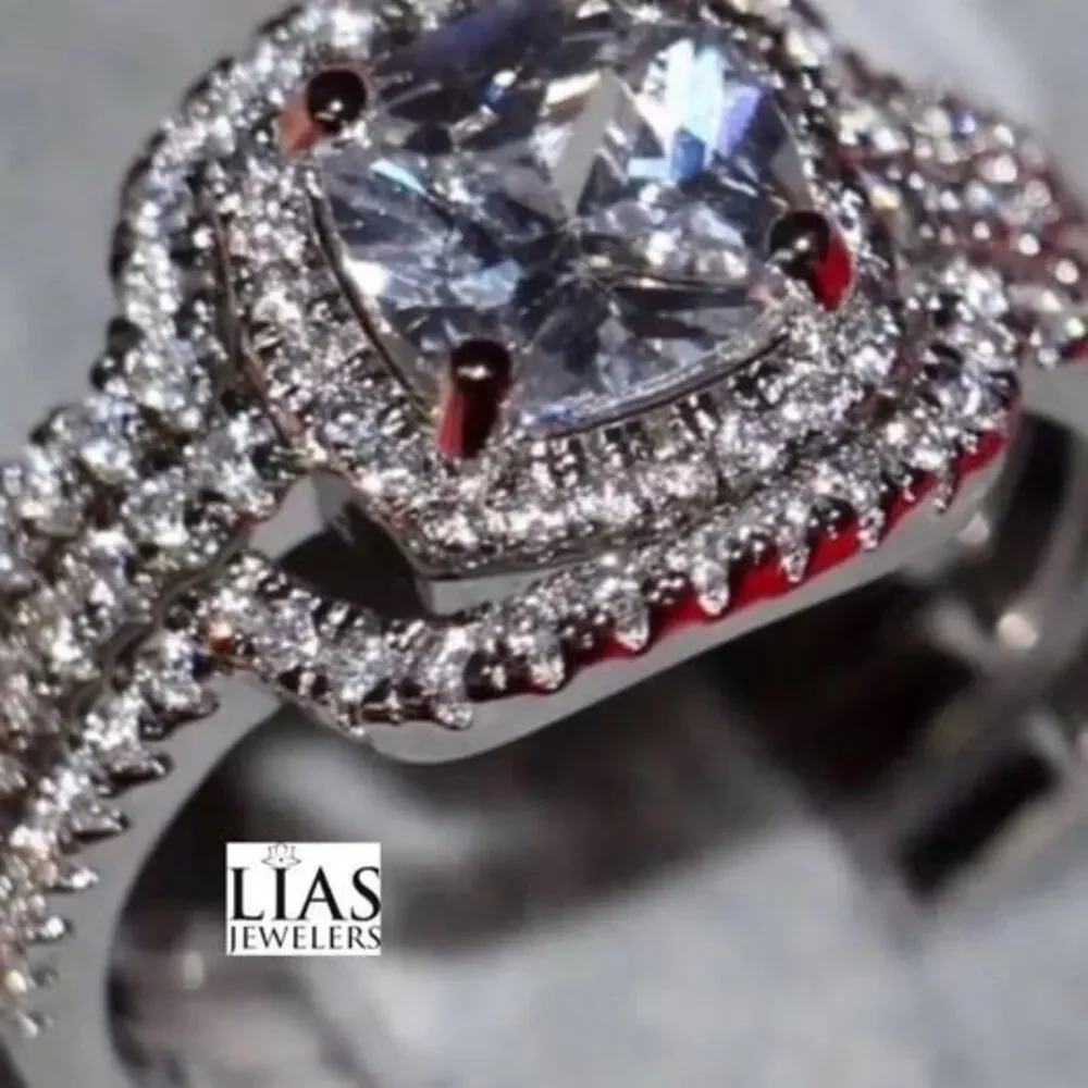 New 10k white gold wedding ring set